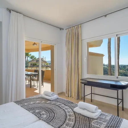 Elveria Hills Excellent Views Apartment *