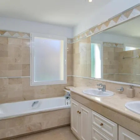 Elveria Hills Excellent Views